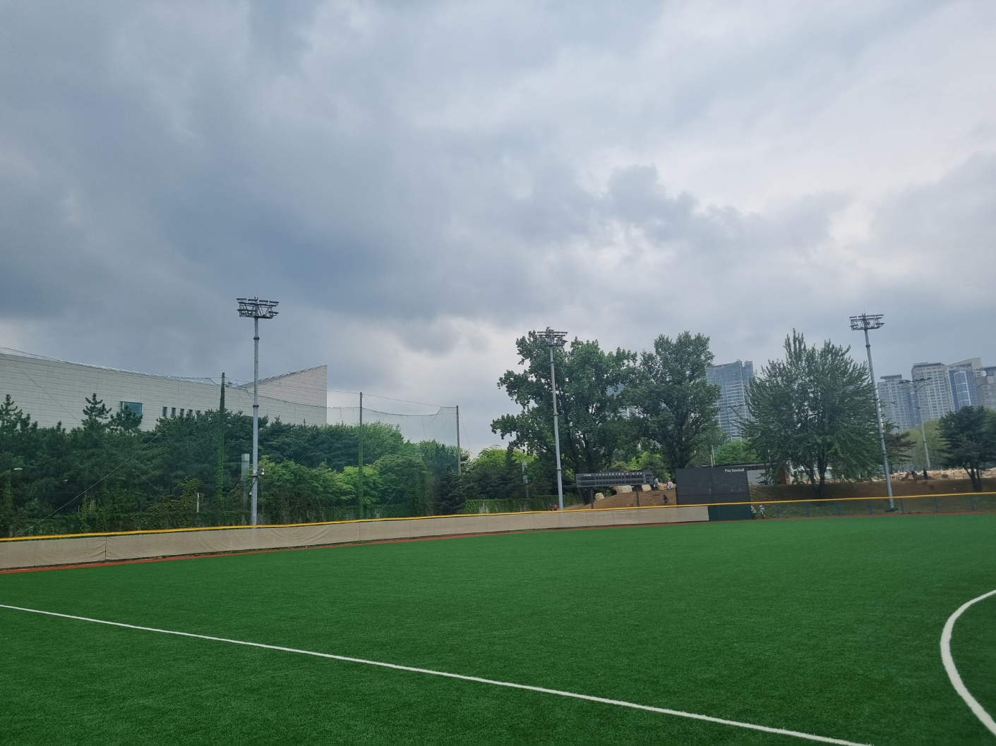 용산어린이정원 스포츠필드 유소년야구장